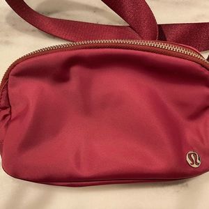 Lululemon belt bag mulled wine